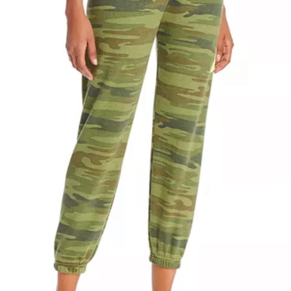Aviator nation bolt camo jogger M